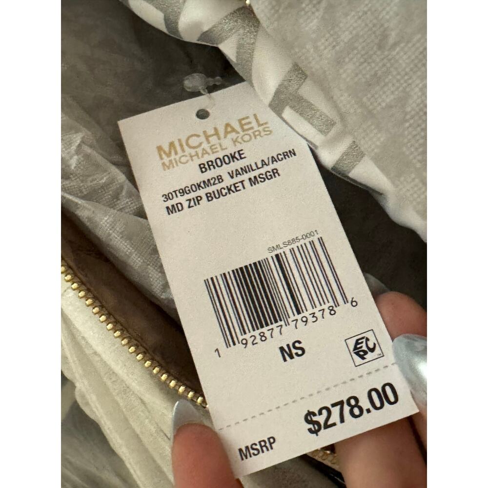 Michael Kors Brooke Medium Zip Bucket Messenger Bag Vanilla MK NWT - Picture 9 of 13